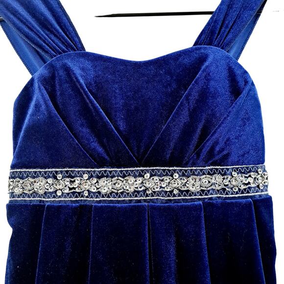 Speechless Velvet Tied Waist Dress - Picture 2 of 7